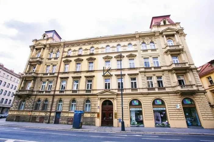 Pronájem kanceláře, Praha, Klimentská, 228 m2