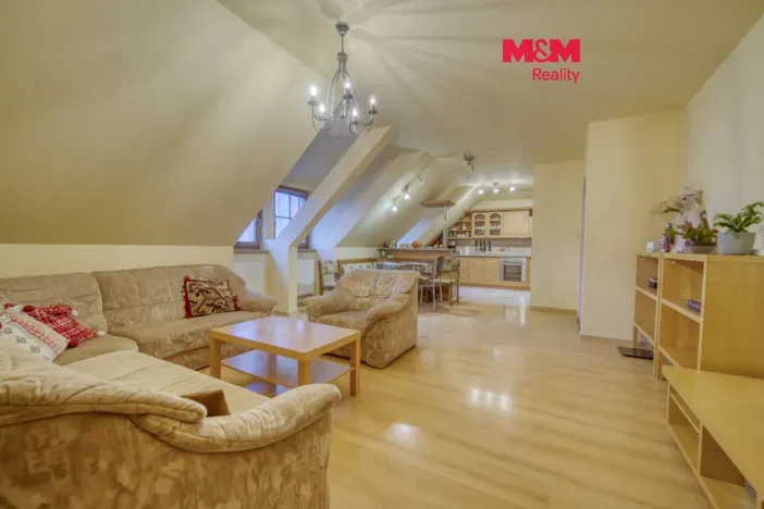 Pronájem bytu 4+kk, Bor, náměstí Republiky, 122 m2