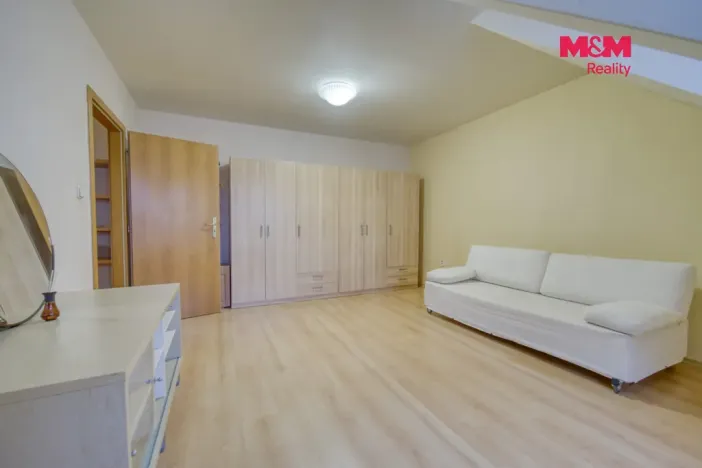 Pronájem bytu 4+kk, Bor, náměstí Republiky, 122 m2
