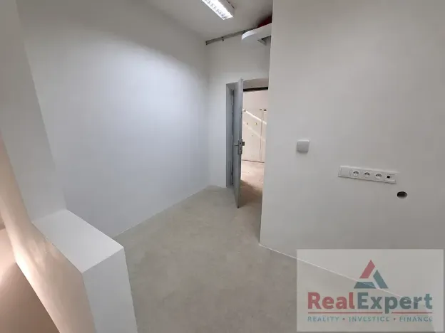 Pronájem obchodního prostoru, Praha - Vinohrady, Máchova, 70 m2