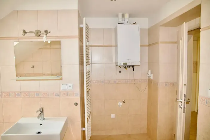Pronájem bytu 3+1, Karlovy Vary, Moskevská, 80 m2