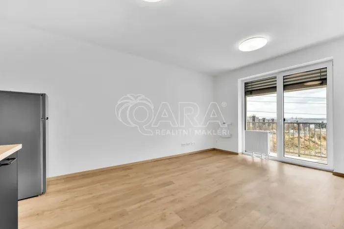 Pronájem bytu 1+kk, Praha - Hloubětín, Za černým mostem, 35 m2