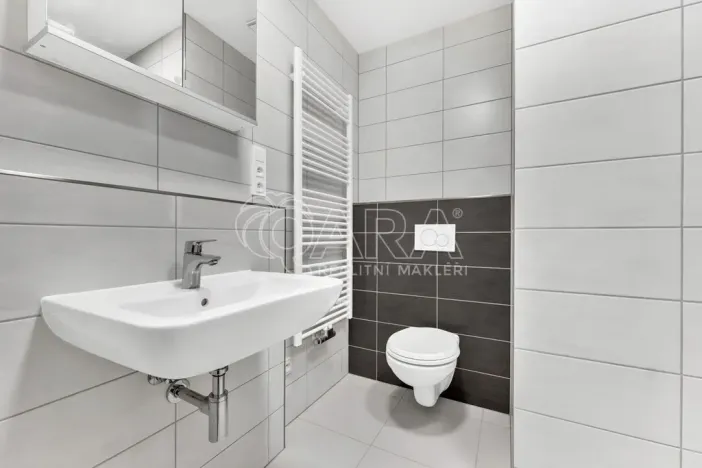 Pronájem bytu 1+kk, Praha - Hloubětín, Za černým mostem, 35 m2
