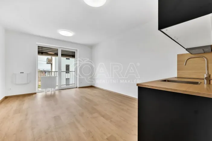 Pronájem bytu 1+kk, Praha - Hloubětín, Za černým mostem, 35 m2
