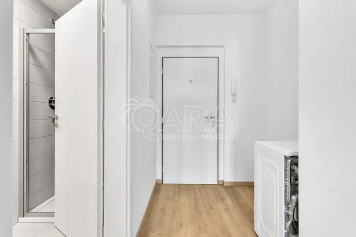 Pronájem bytu 1+kk, Praha - Hloubětín, Za černým mostem, 35 m2