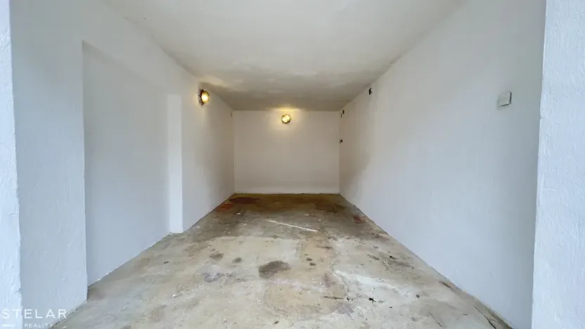 Pronájem garáže, Třebíč, Kubišova, 19 m2