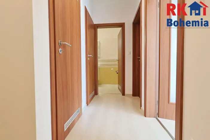 Pronájem bytu 2+kk, Praha - Háje, Loosova, 54 m2