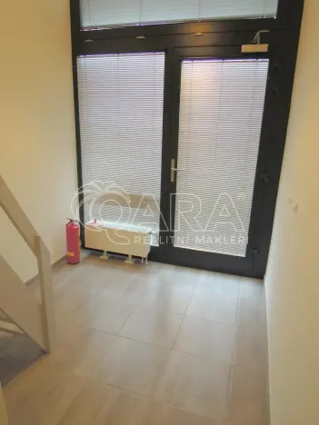 Pronájem bytu 1+kk, Praha - Nusle, Rostislavova, 12 m2