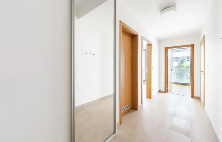 Pronájem bytu 2+kk, Praha - Karlín, U Mlýnského kanálu, 58 m2