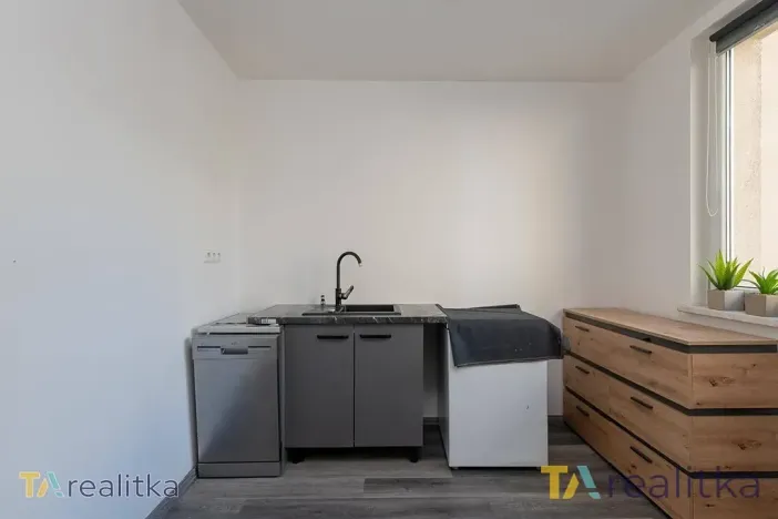 Prodej bytu 3+1, Orlová, Adamusova, 65 m2