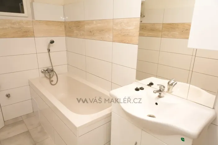 Prodej bytu 3+kk, Praha - Karlín, Pobřežní, 88 m2