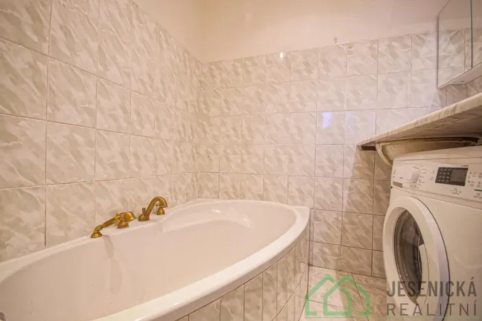 Pronájem bytu 3+1, Hanušovice, Nádražní, 68 m2
