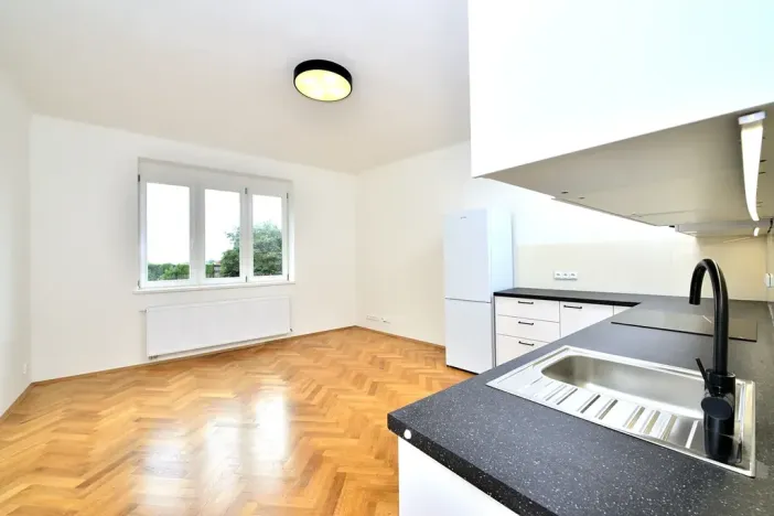 Pronájem bytu 3+kk, Praha - Kobylisy, Na Stírce, 82 m2