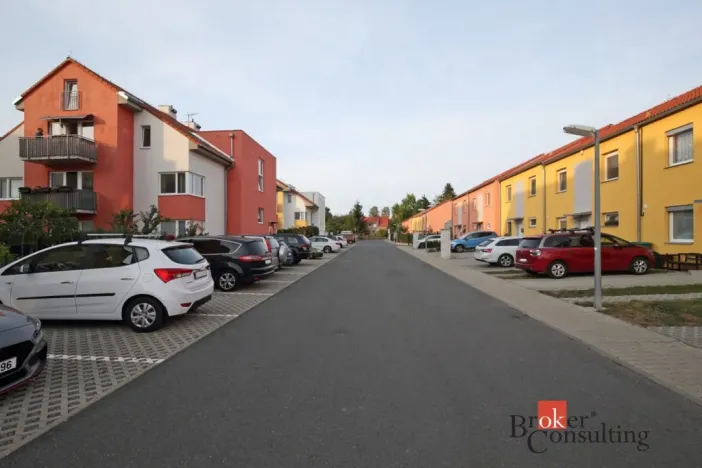 Prodej bytu 3+kk, Jinočany, Smetanova, 74 m2