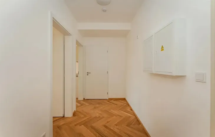 Pronájem bytu 2+kk, Praha - Žižkov, Seifertova, 41 m2