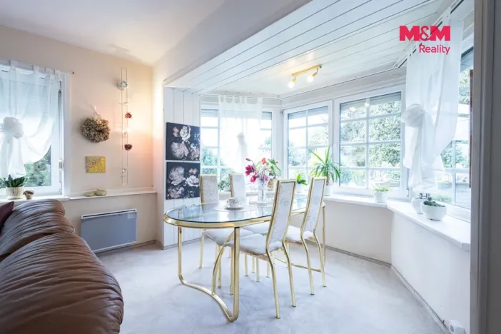 Prodej rodinného domu, Loučim, 300 m2