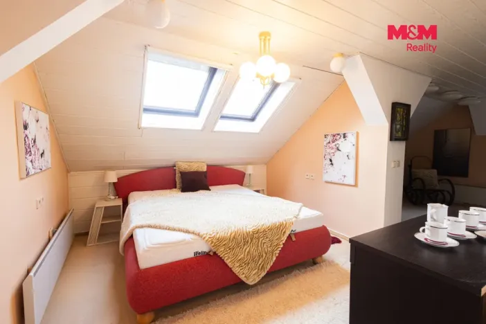 Prodej rodinného domu, Loučim, 300 m2
