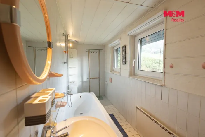 Prodej rodinného domu, Loučim, 300 m2