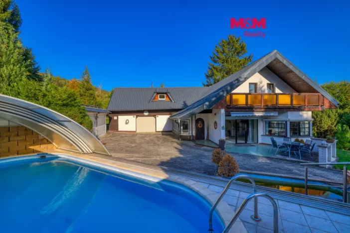 Prodej rodinného domu, Loučim, 300 m2