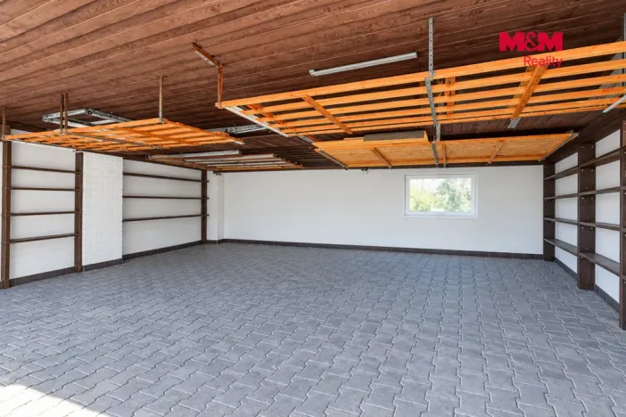 Prodej rodinného domu, Loučim, 300 m2