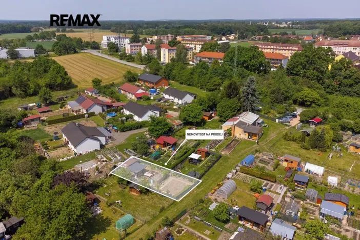 Prodej zahrady, Rybitví, 260 m2