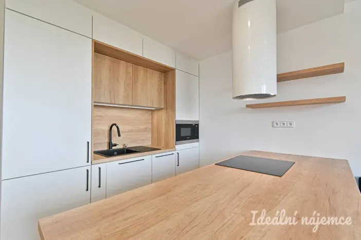 Pronájem bytu 2+kk, Brno, Blatnická, 43 m2