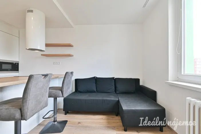 Pronájem bytu 2+kk, Brno, Blatnická, 43 m2