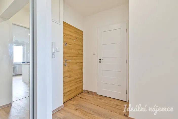 Pronájem bytu 2+kk, Brno, Blatnická, 43 m2