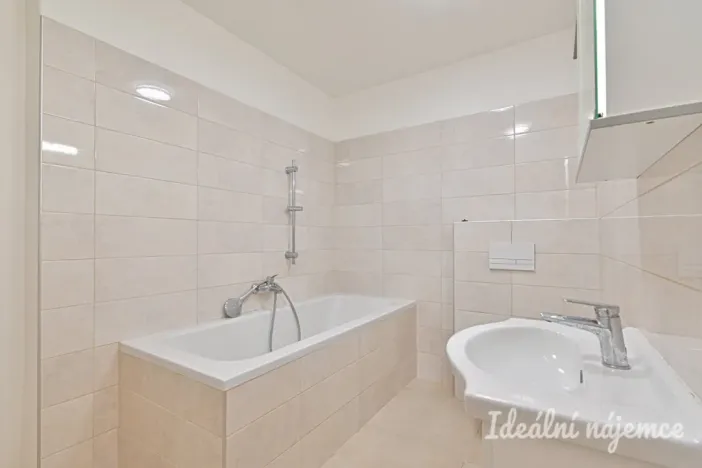 Pronájem bytu 2+1, Brno, Střední, 57 m2