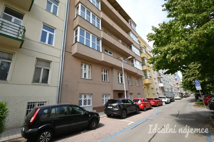 Pronájem bytu 2+1, Brno, Střední, 57 m2