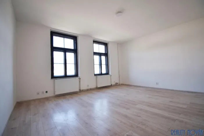 Pronájem bytu 1+1, Ústí nad Labem - Krásné Březno, Drážďanská, 42 m2