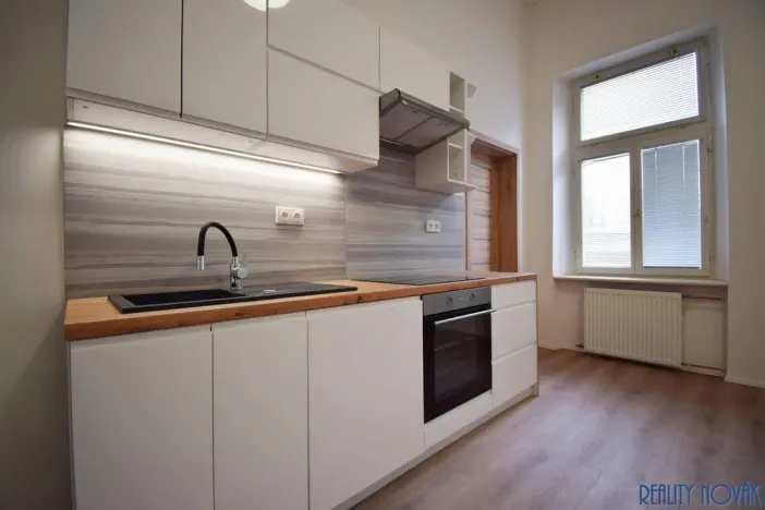 Pronájem bytu 2+kk, Teplice, Českobratrská, 42 m2