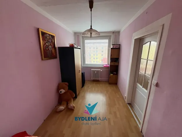 Prodej bytu 4+1, Teplice, Pod školou, 82 m2