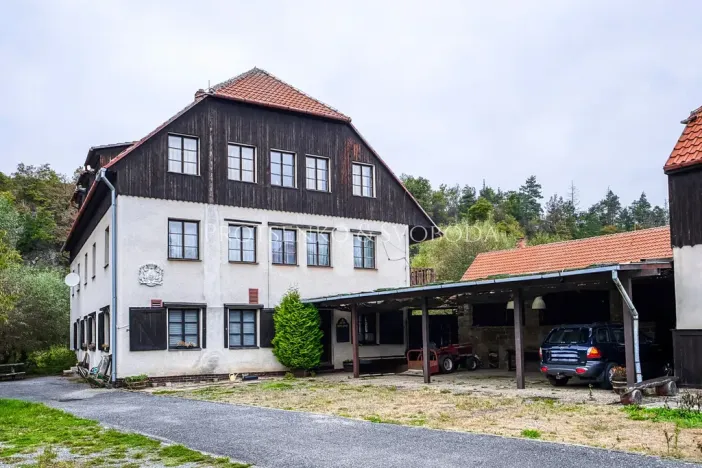 Prodej ubytování, Červená Lhota, 1220 m2
