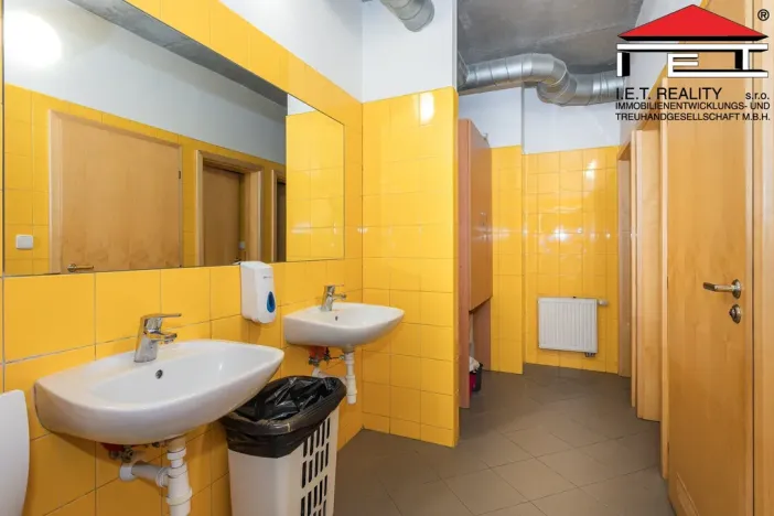 Pronájem kanceláře, Brno - Horní Heršpice, Kšírova, 2481 m2