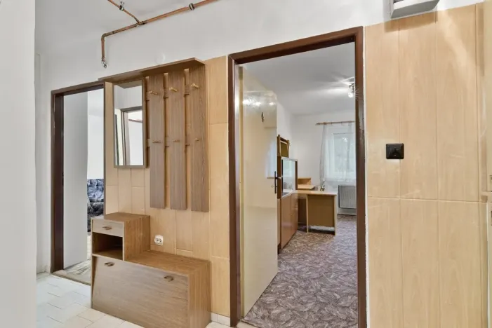 Prodej bytu 3+1, Králův Dvůr, Pod Hájem, 56 m2