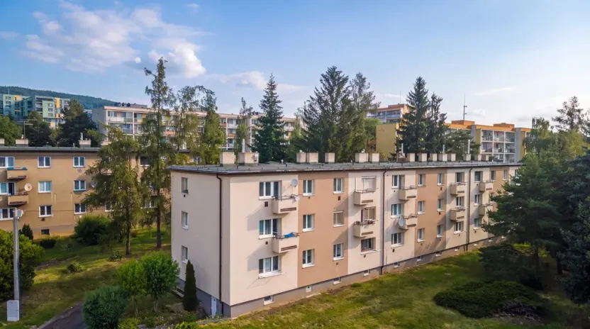 Prodej bytu 3+1, Králův Dvůr, Pod Hájem, 56 m2