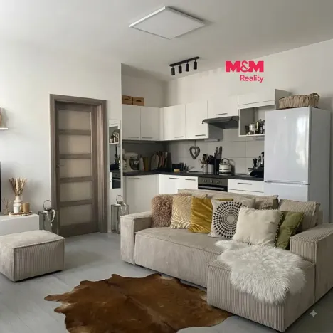Pronájem bytu 2+kk, Libochovice, náměstí 5. května, 40 m2