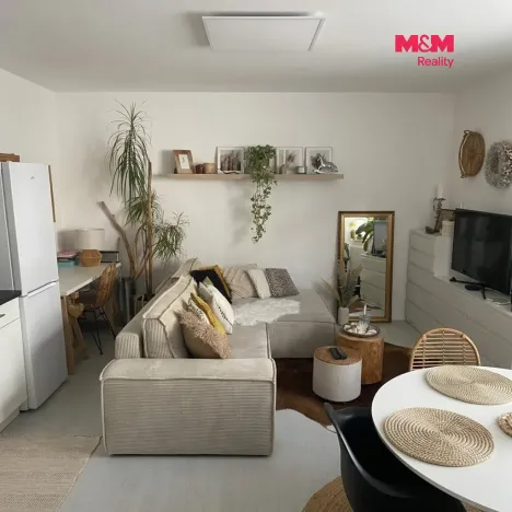 Pronájem bytu 2+kk, Libochovice, náměstí 5. května, 40 m2