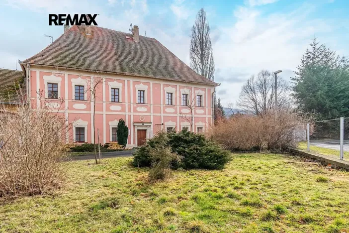 Prodej domu, Ježovy, 700 m2