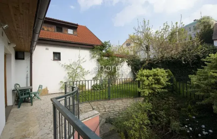 Pronájem rodinného domu, Praha - Střešovice, Nad hradním vodojemem, 350 m2