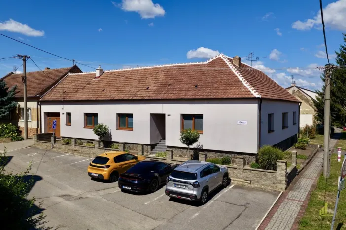 Prodej rodinného domu, Velké Bílovice, 231 m2