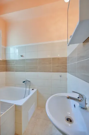Pronájem bytu 1+1, Olomouc, Krakovská, 43 m2