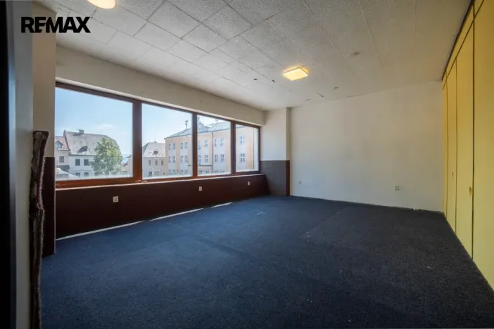 Pronájem komerční nemovitosti, Vysoké nad Jizerou, 520 m2