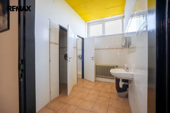 Pronájem komerční nemovitosti, Vysoké nad Jizerou, 520 m2