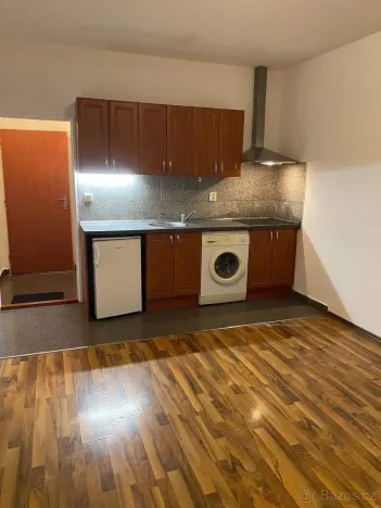 Pronájem bytu 1+kk, Praha - Vysočany, Freyova, 20 m2