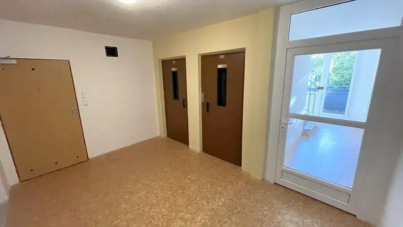 Pronájem bytu 2+kk, Praha - Michle, Ohradní, 45 m2