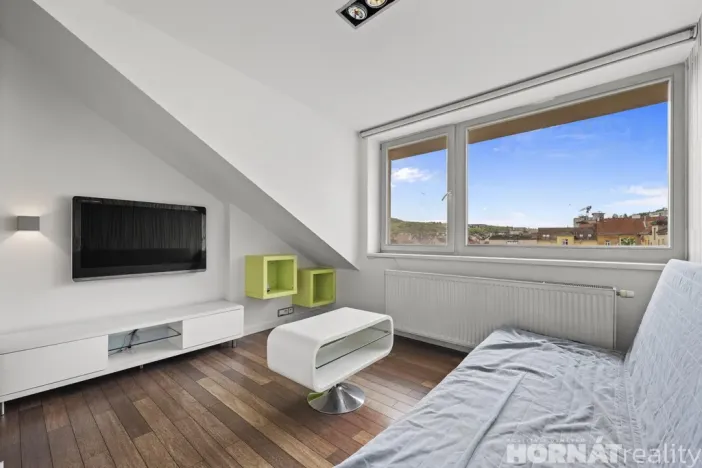 Pronájem bytu 2+kk, Praha - Smíchov, U Paliárky, 47 m2