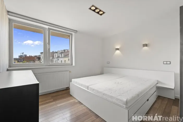 Pronájem bytu 2+kk, Praha - Smíchov, U Paliárky, 47 m2