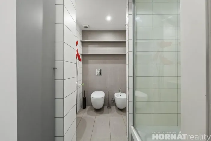 Pronájem bytu 2+kk, Praha - Smíchov, U Paliárky, 47 m2